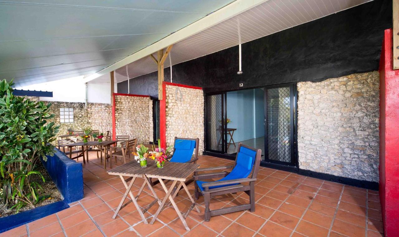 Retreat Seaside Hostel พอร์ตวิลา ภายนอก รูปภาพ