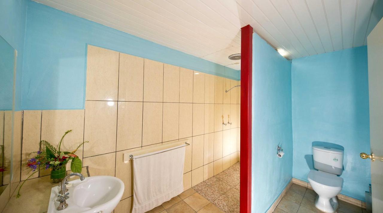 Retreat Seaside Hostel พอร์ตวิลา ภายนอก รูปภาพ