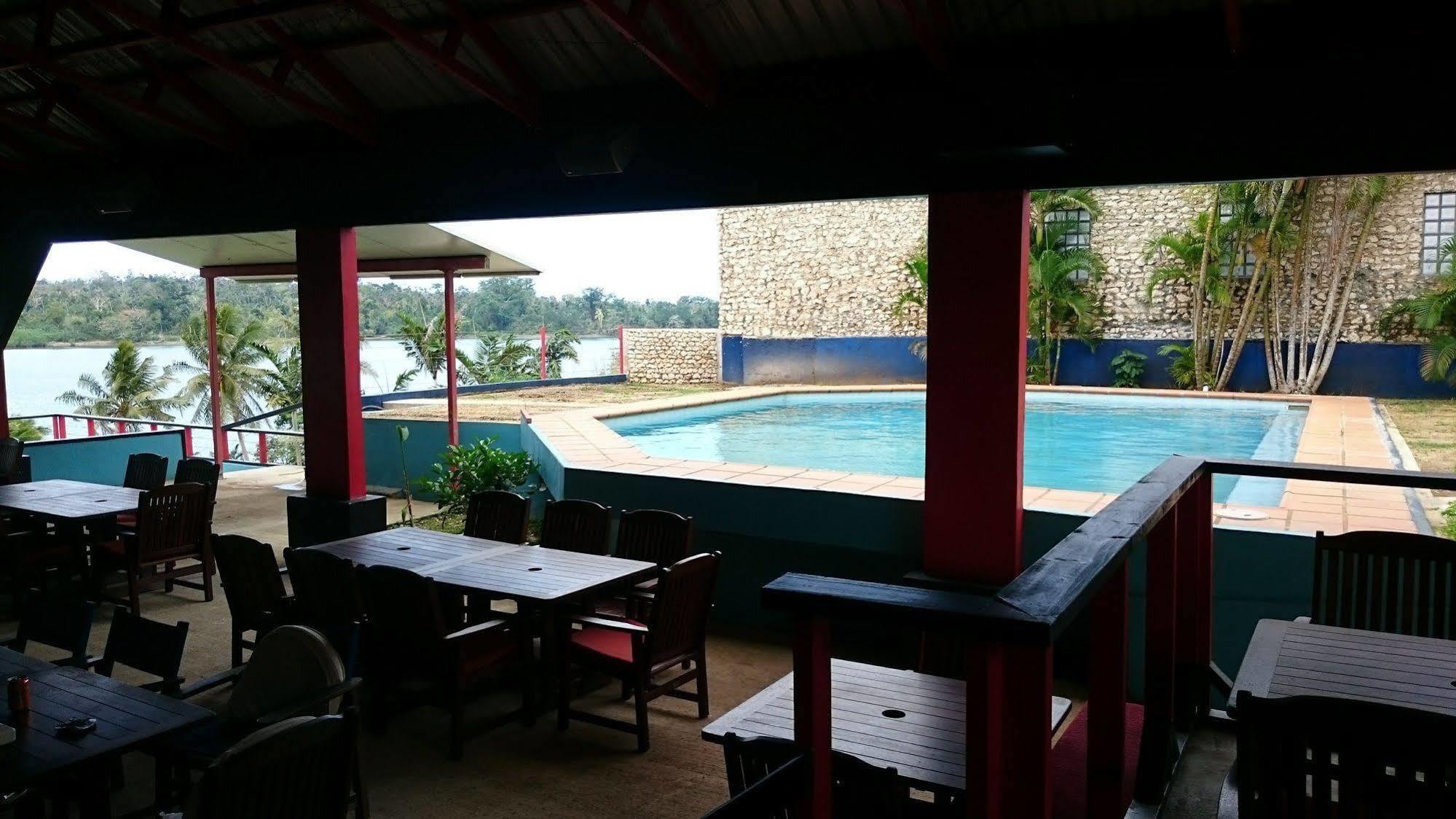 Retreat Seaside Hostel พอร์ตวิลา ภายนอก รูปภาพ
