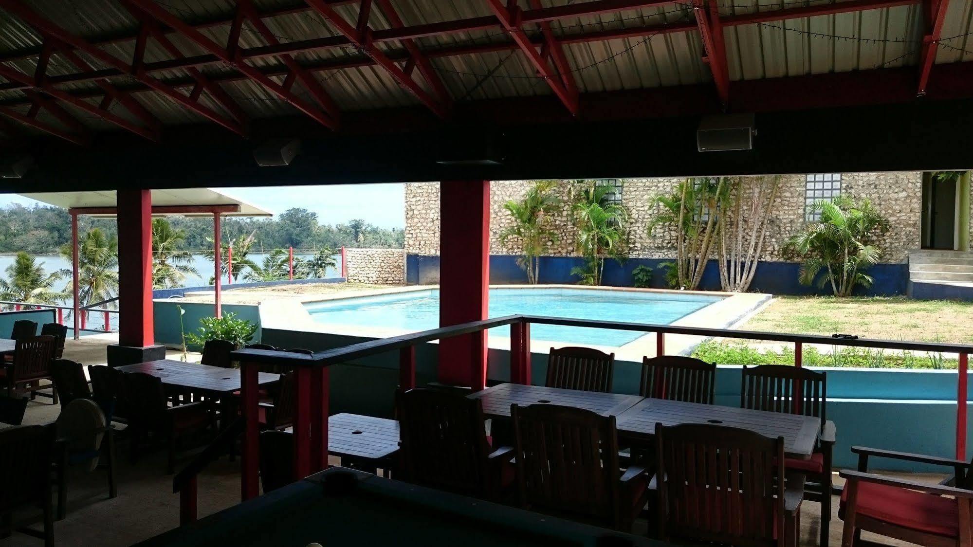 Retreat Seaside Hostel พอร์ตวิลา ภายนอก รูปภาพ